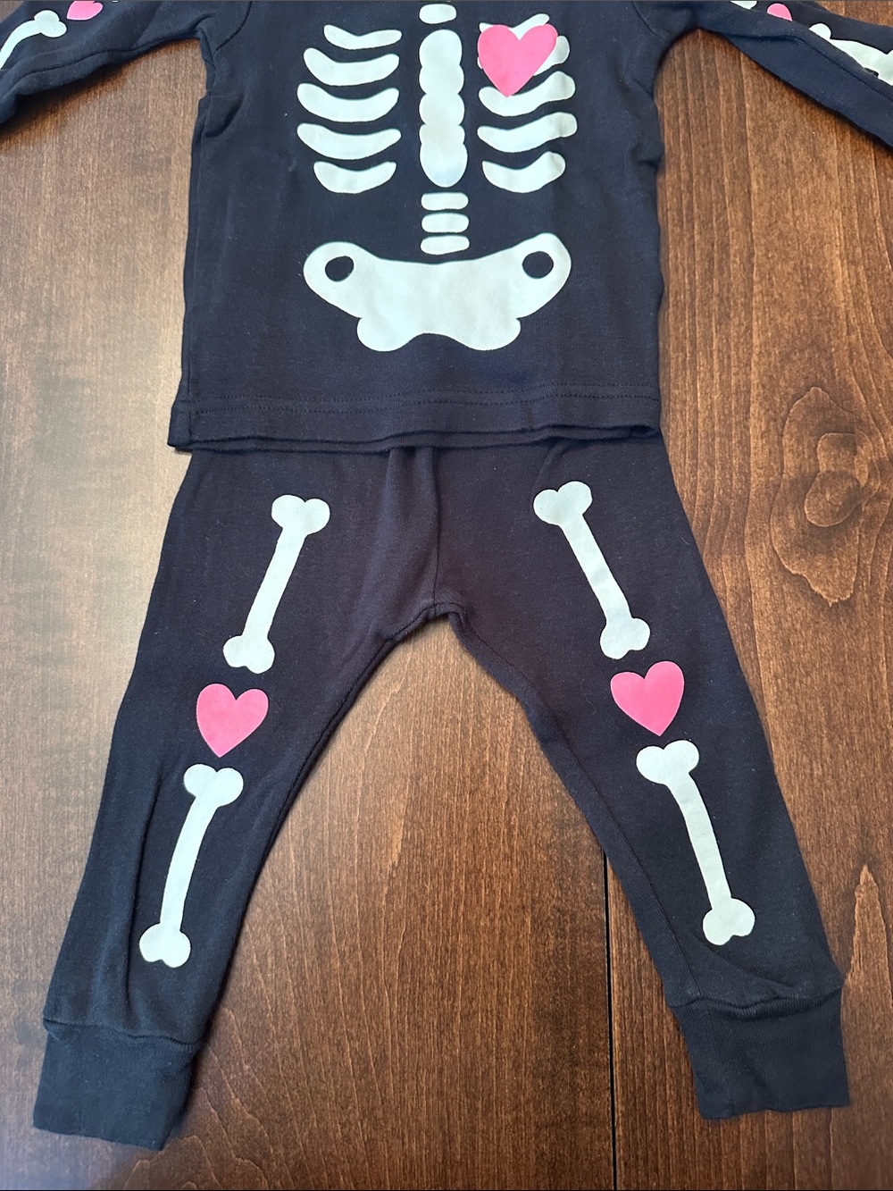 Carter’s Baby Girl Black Skeleton Pajamas/Costume with Pink Hearts - Picture 2 of 4